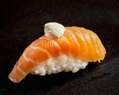 Sushi-SAUMON - CHEESE